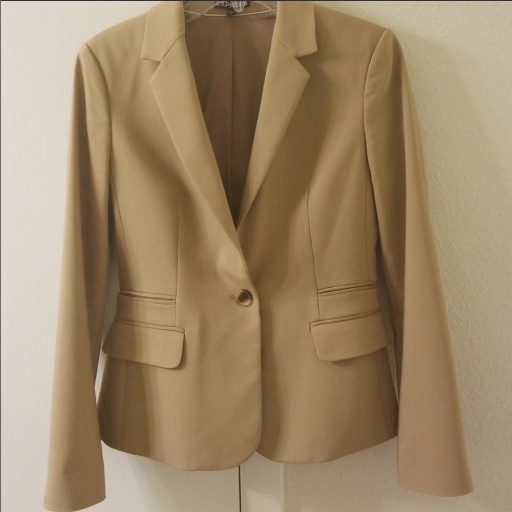 Beautiful camel color blazer — no flaws